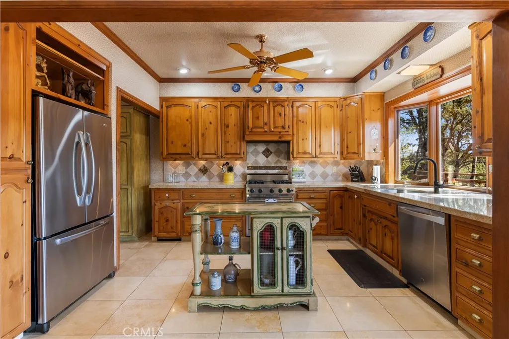 Additional image 20 of 608 Dixon Drive, Lakeport, CA 95453