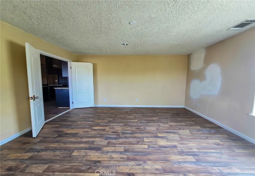 Property image for 10282 Farmington St, Oak Hills, CA 92344