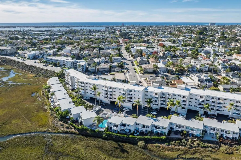 3991 Crown Point Drive Unit P13, San Diego, CA 92109