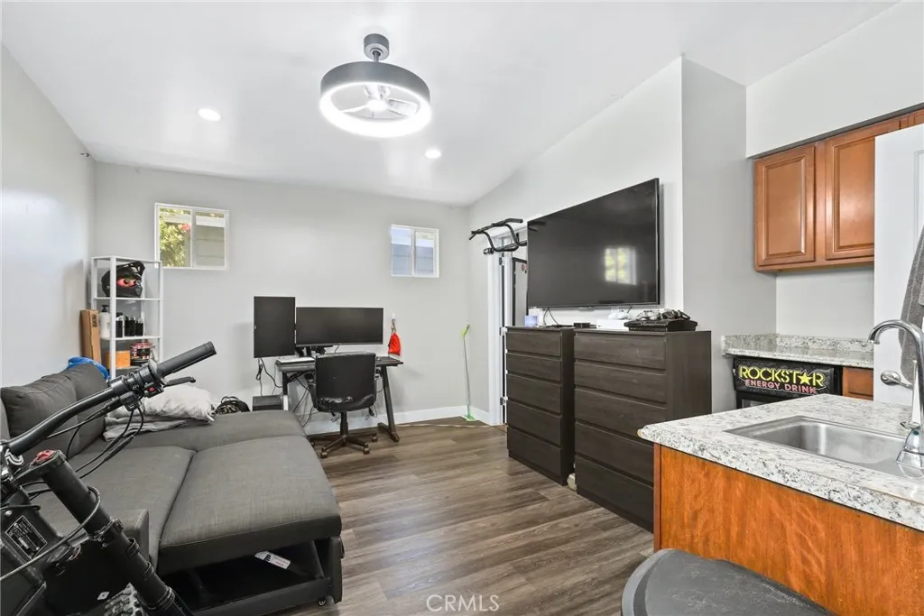 Additional image 15 of 5590 Lewis Ave, Long Beach, CA 90805