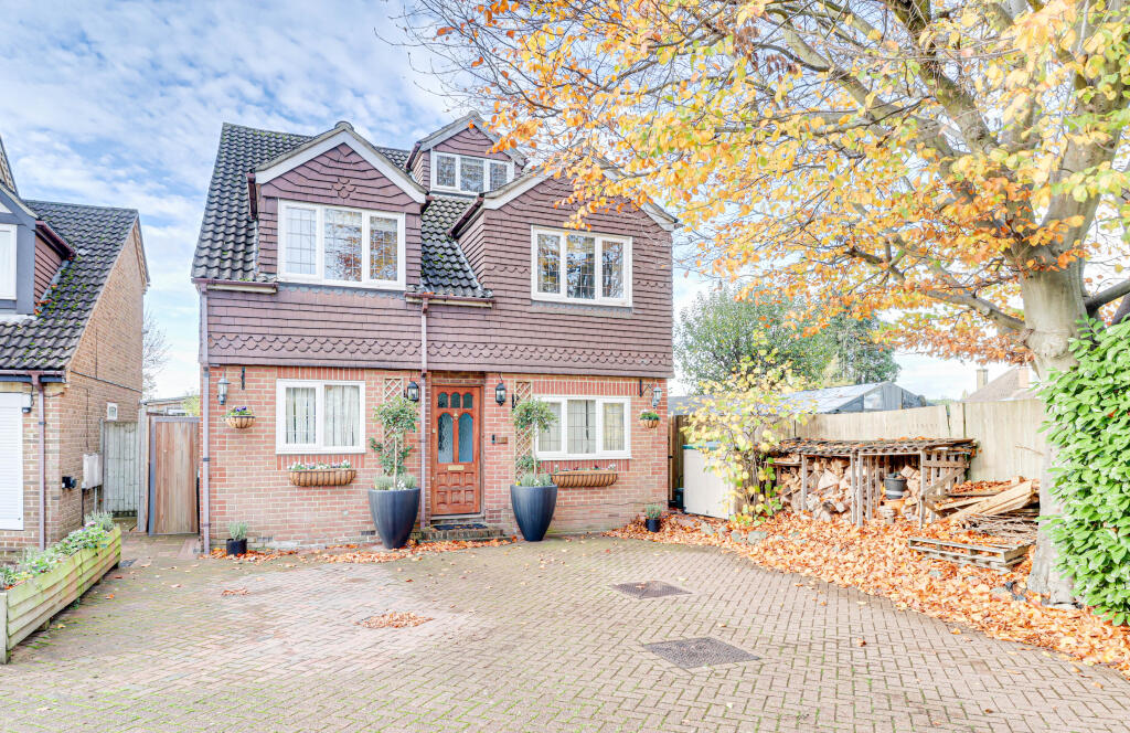 Additional image 21 of Magnolia Close, Park Street, St. Albans, AL2