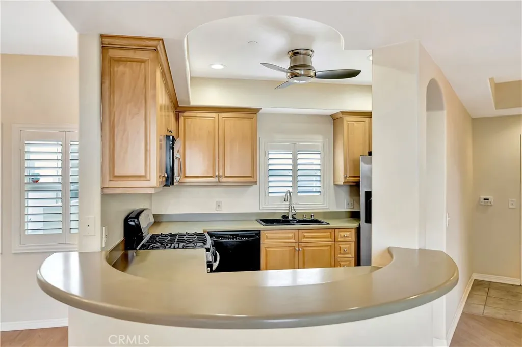 Additional image 6 of 4400 Cartwright Avenue Unit 303, Toluca Lake, CA 91602