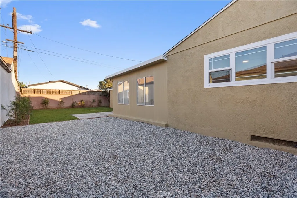 Additional image 62 of 2002 N Salinas Ave, Los Angeles, CA 90059