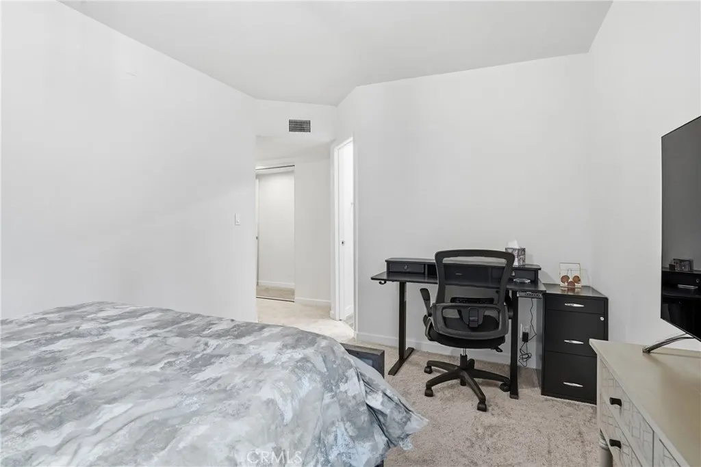 Additional image 28 of 6540 Hayvenhurst Avenue Unit 3, Lake Balboa, CA 91406