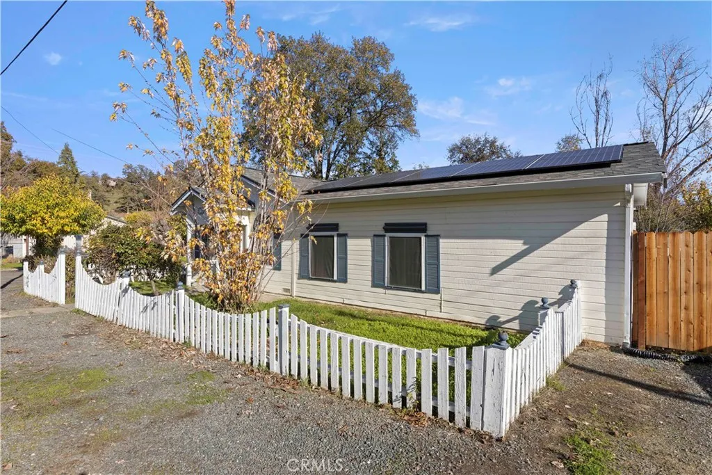Additional image 11 of 110 S Russell St, Lakeport, CA 95453