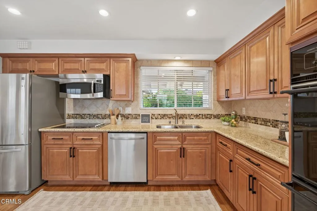 Additional image 14 of 18924 Halsted Street, Northridge, CA 91324