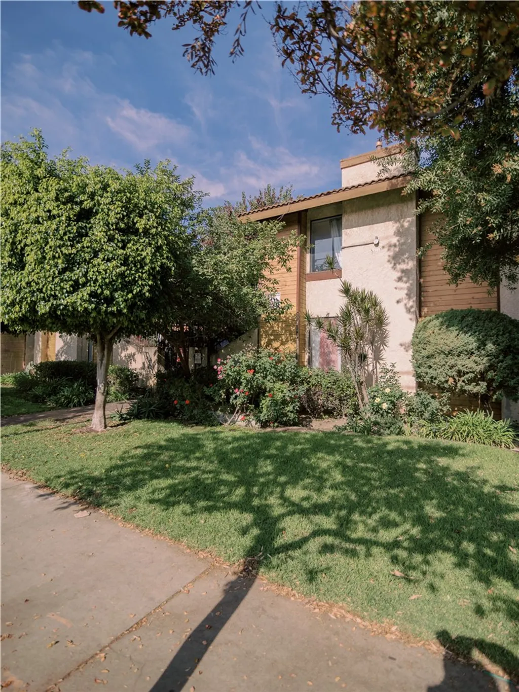 Additional image 3 of 14527 Plummer St Unit 202, Panorama City, CA 91402