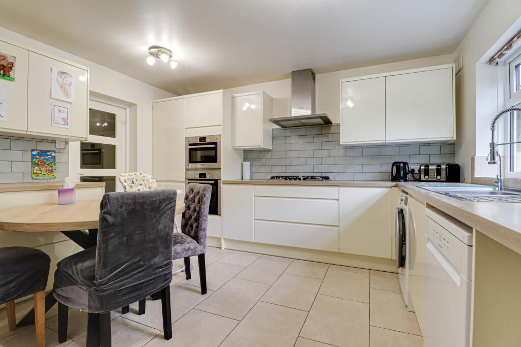 Additional image 3 of Butt Field View, St Albans, AL1