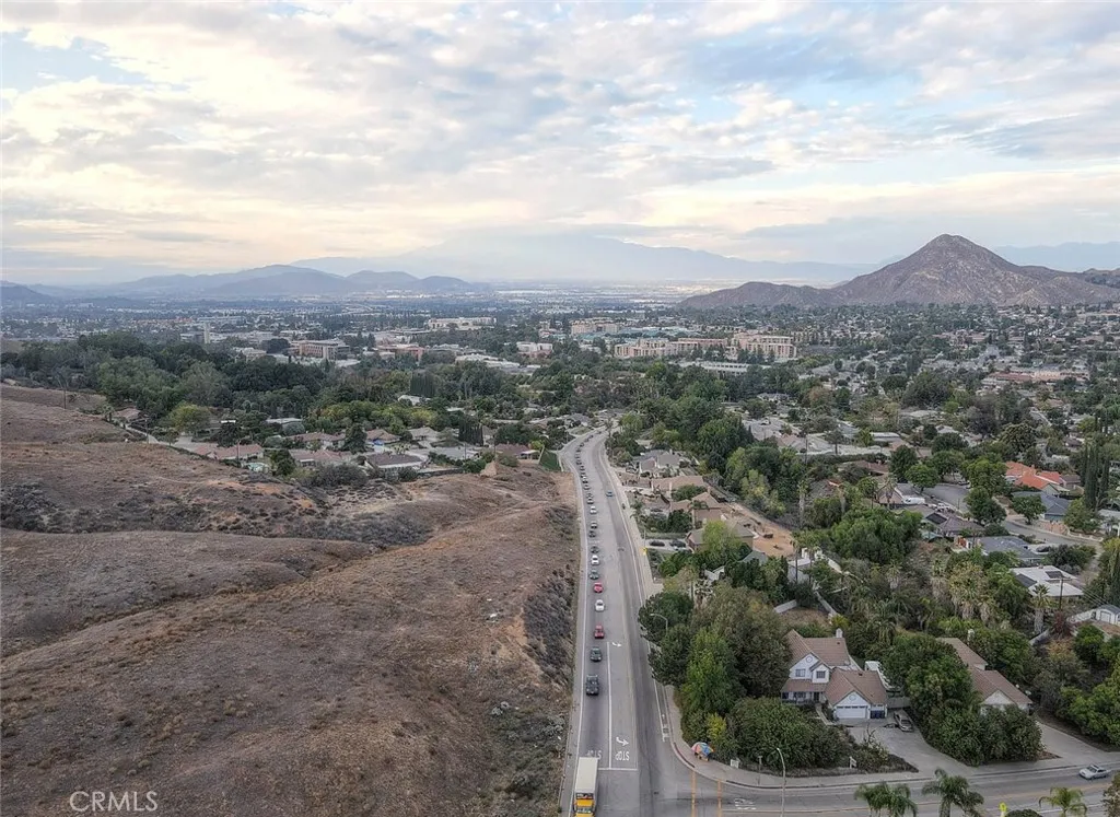 Additional image 105 of 4530 Watkins Dr, Riverside, CA 92507