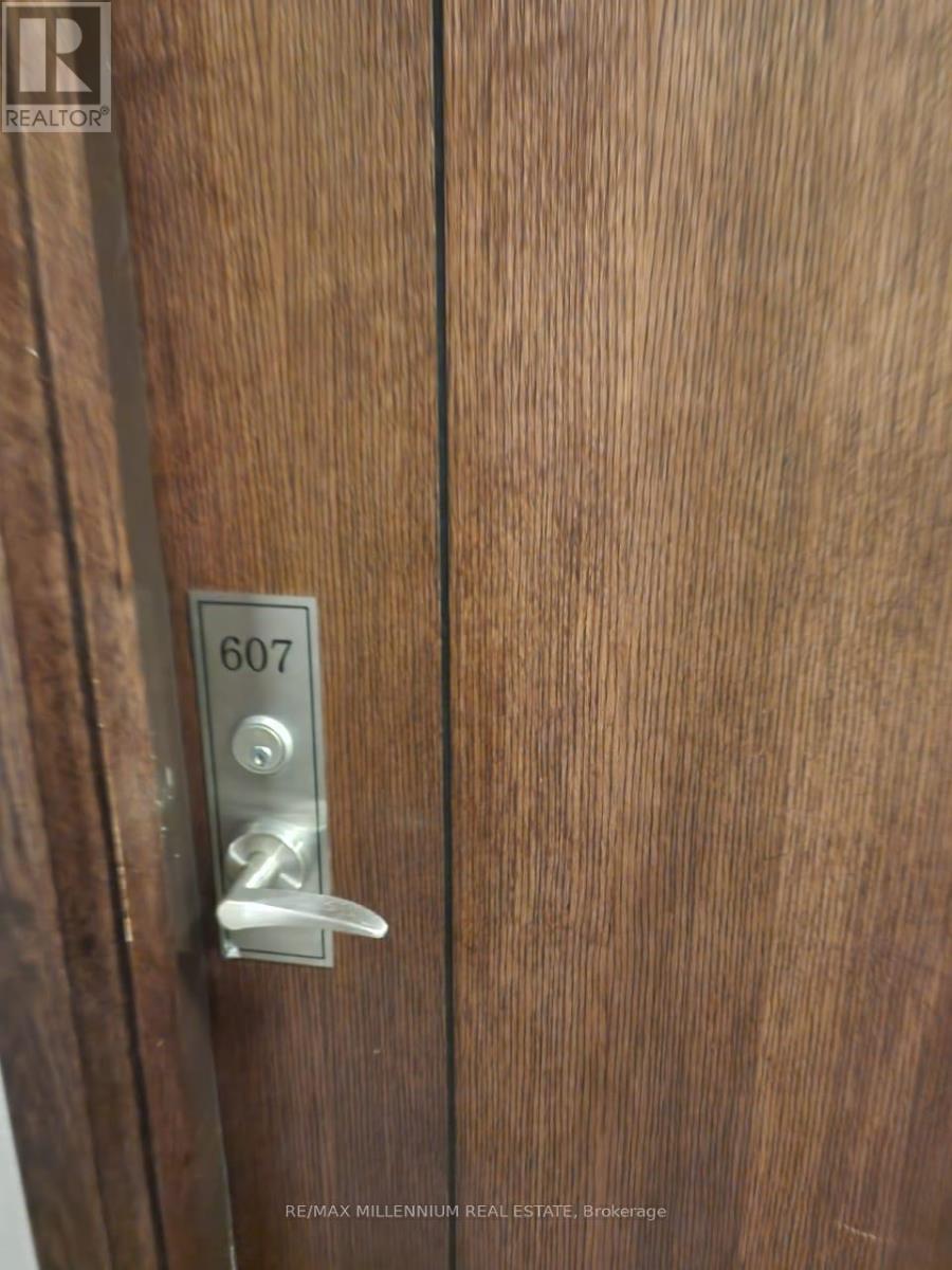 607 - 339 RATHBURN ROAD W|Mississauga (City Centre), Ontario L5B0K6