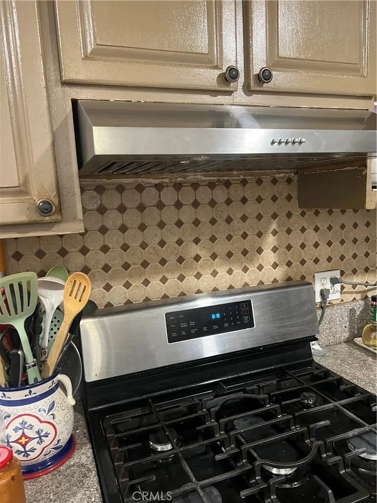 Additional image 40 of 10900 Goss, Sun Valley, CA 91352