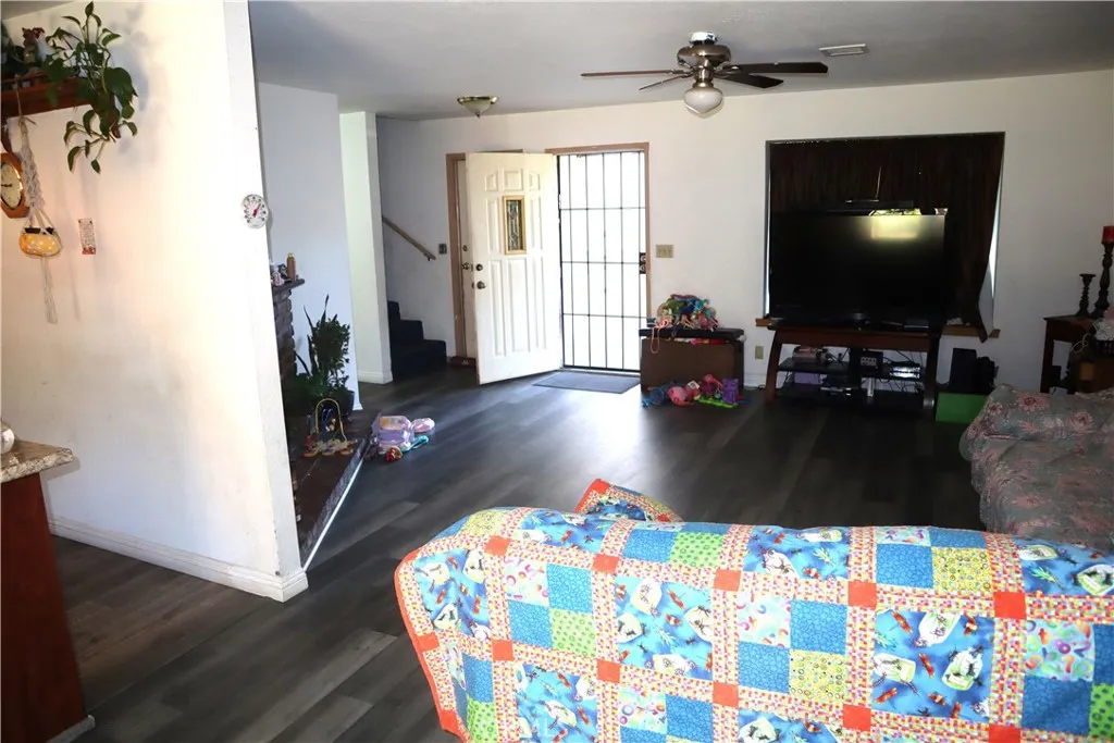 Additional image 31 of 14955 Elizabeth Lake Rd, Lake Hughes, CA 93532