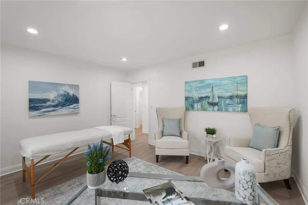 Additional image 104 of 18760 Wells, Tarzana, CA 91356