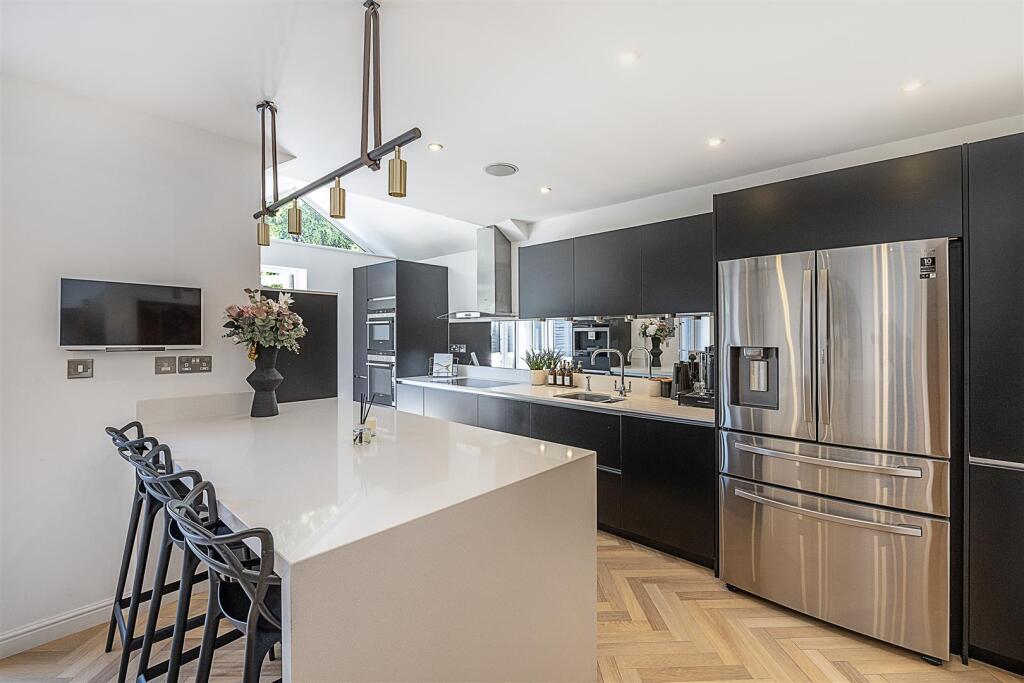 Additional image 2 of Green Lawns Close, Harpenden