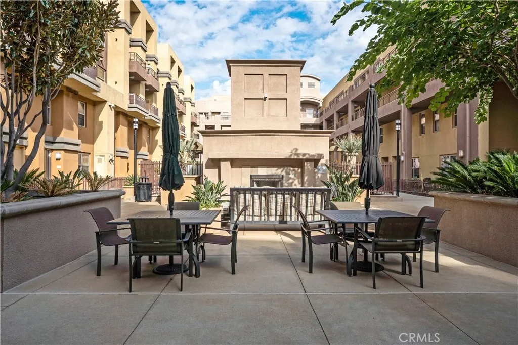 Additional image 74 of 201 E Angeleno Avenue Unit 206, Burbank, CA 91502