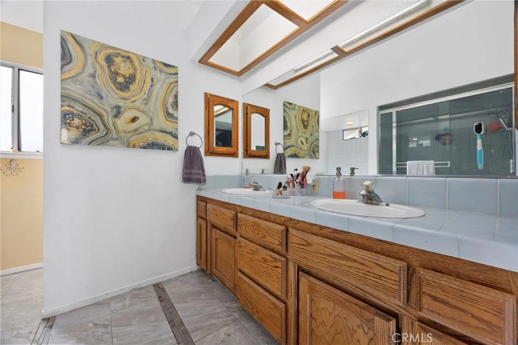 Additional image 76 of 7605 Carson Hill Court, Bakersfield, CA 93313