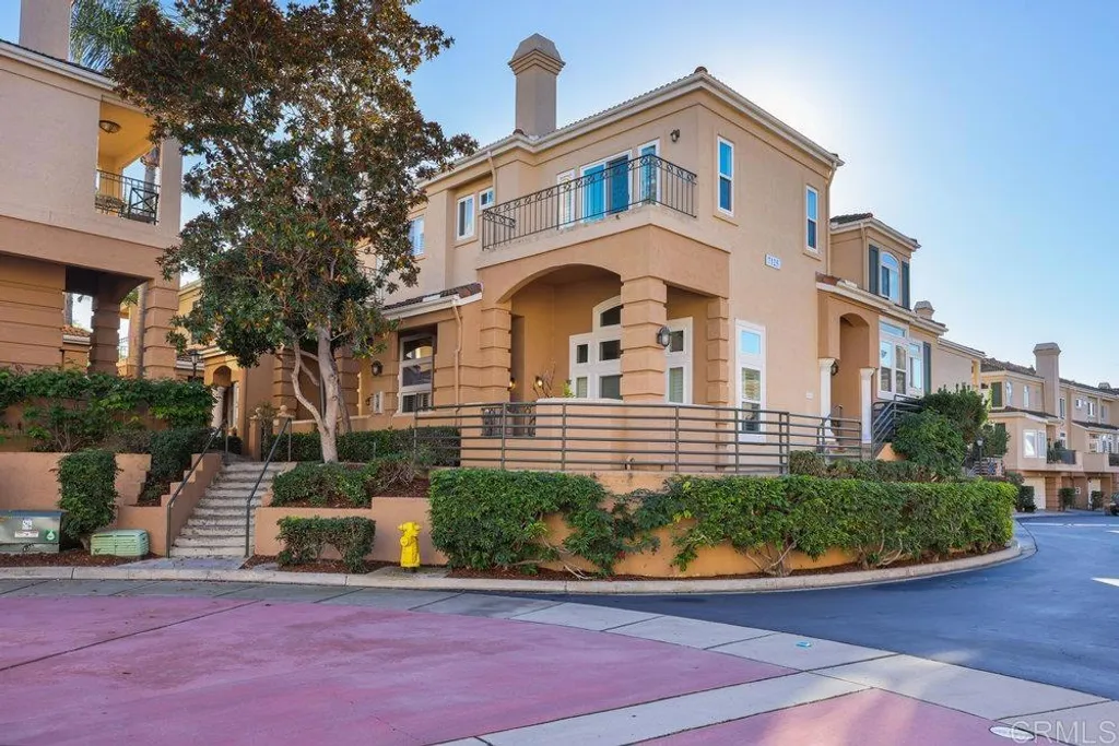 Additional image 2 of 7125 Calabria Court Unit D, San Diego, CA 92122