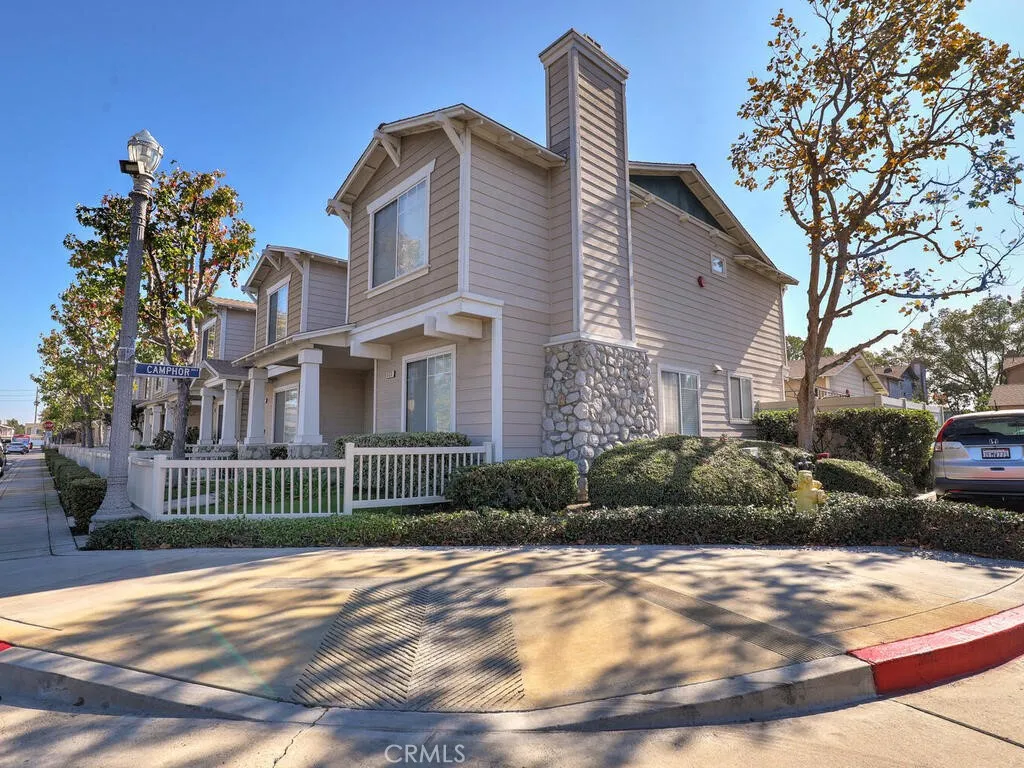 Additional image 2 of 930 E Chestnut Street, Anaheim, CA 92805