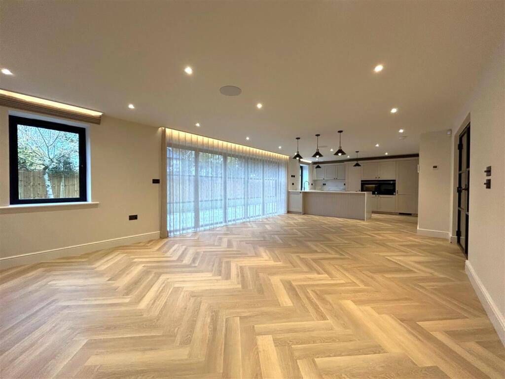 Additional image 43 of The Squirrels, Bricket Wood, St. Albans