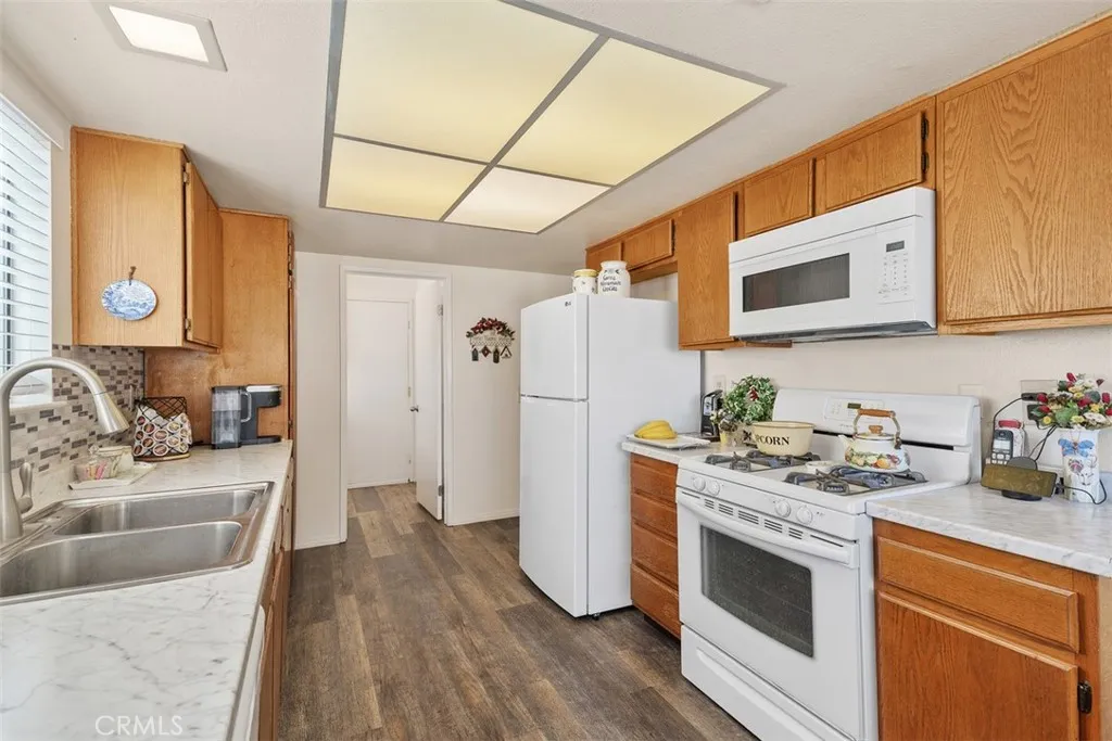 Additional image 11 of 2498 Rose Ave, Hemet, CA 92545