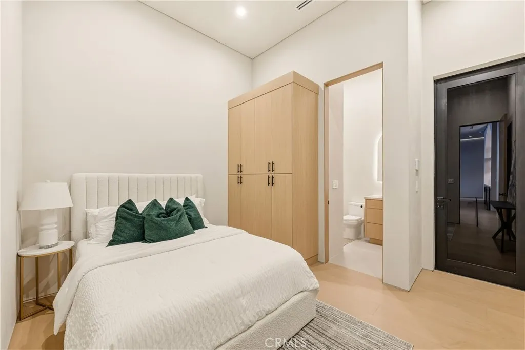 Additional image 45 of 22924 Erwin Street, Woodland Hills, CA 91367