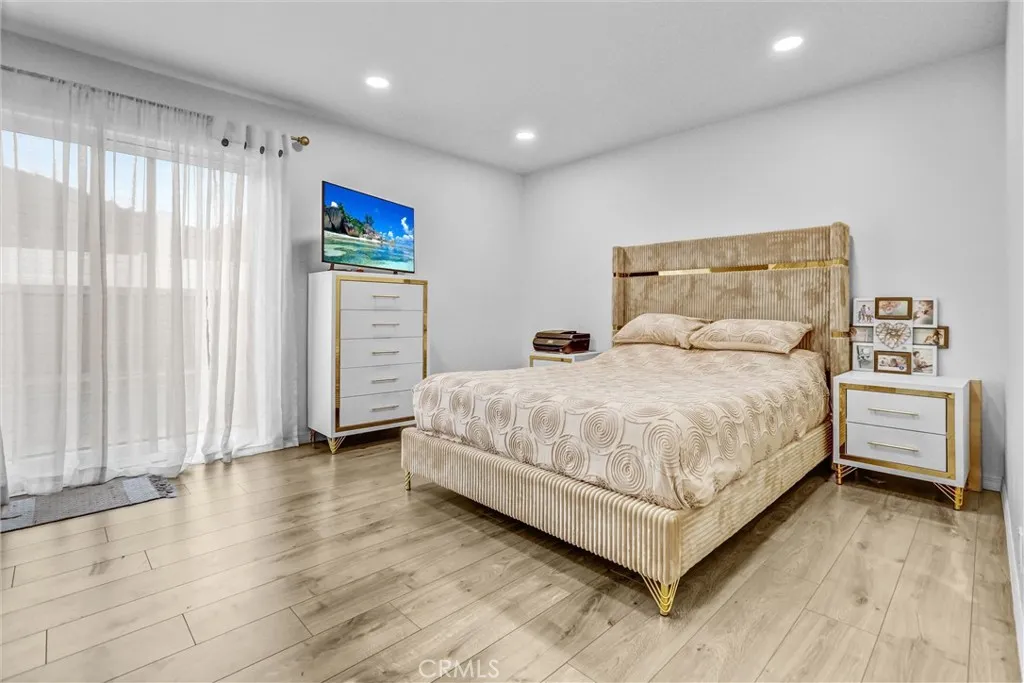 Additional image 15 of 28947 Lotusgarden Dr, Canyon Country, CA 91387