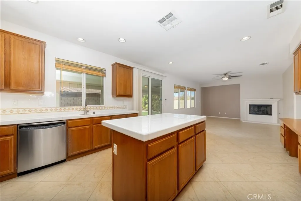 Additional image 53 of 43749 Tahoe Way, Lancaster, CA 93536