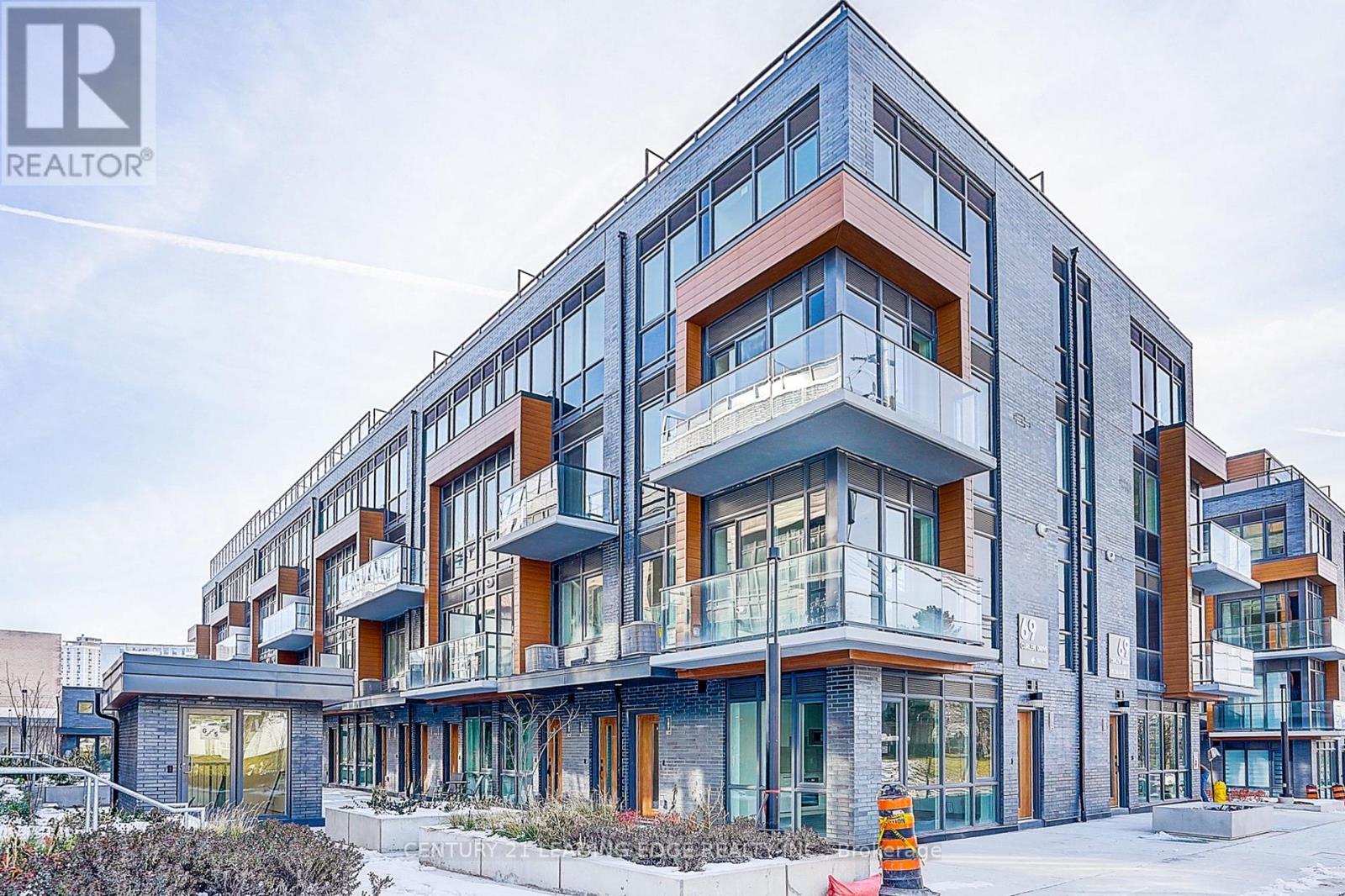 Property image for 144 - 69 CURLEW DRIVE|Toronto (Parkwoods-Donalda), Ontario M3A2P8