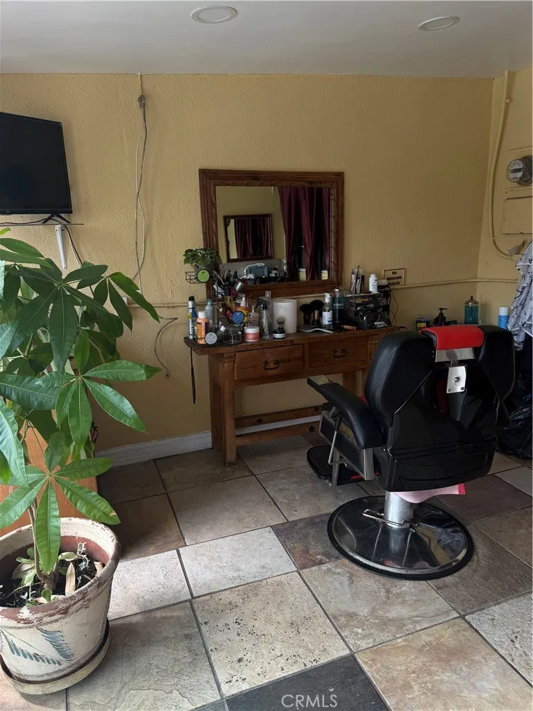 Additional image 62 of 10900 Goss, Sun Valley, CA 91352