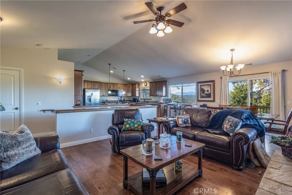 Additional image 51 of 25152 Valle Drive, Crestline, CA 92325