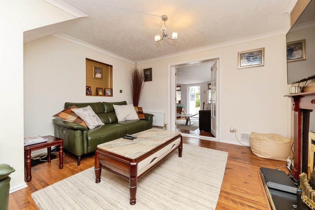 Additional image 18 of Walnut Grove, Welwyn Garden City