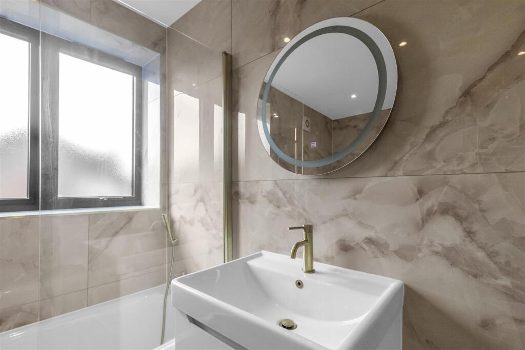 Additional image 32 of Mount Pleasant Lane, Bricket Wood