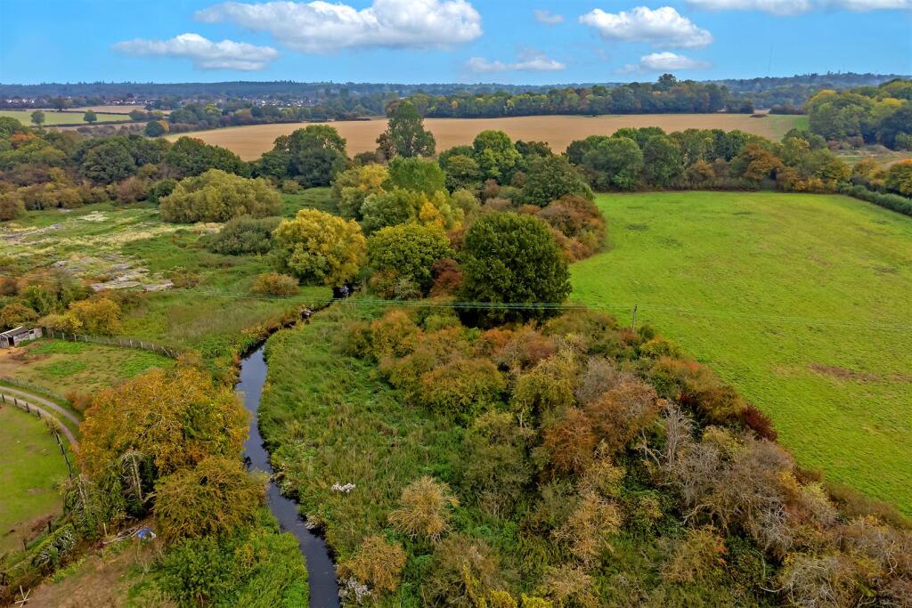 Additional image 35 of Warrengate Road, Brookmans Park
