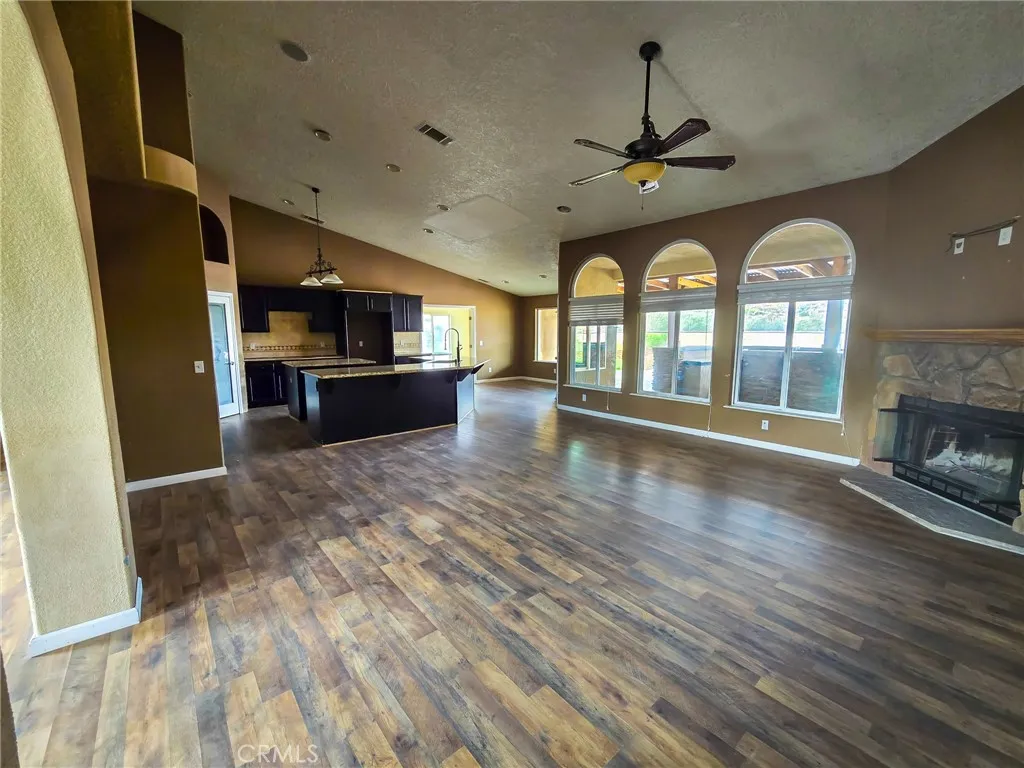 Additional image 35 of 10282 Farmington St, Oak Hills, CA 92344