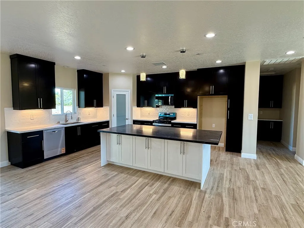 Additional image 3 of 11178 Caribou Avenue, Apple Valley, CA 92307