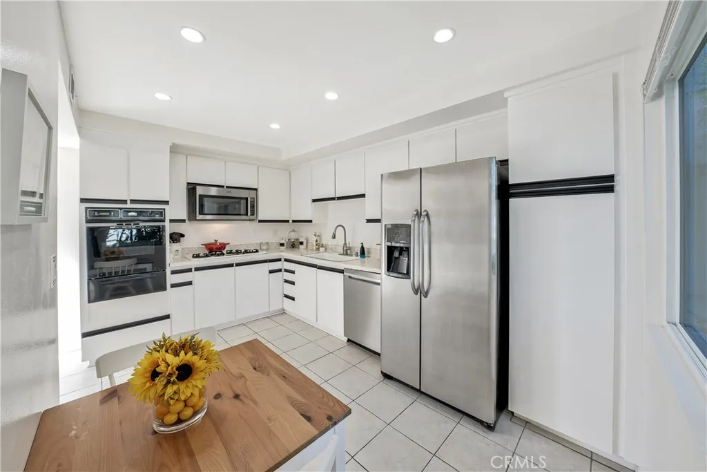 Additional image 9 of 367 Grenoble Lane, Costa Mesa, CA 92627