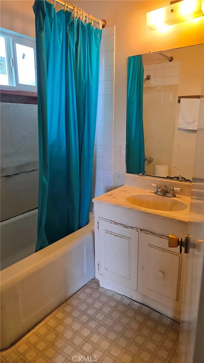 Additional image 90 of 787 Terrace 49 Ter, Los Angeles, CA 90042