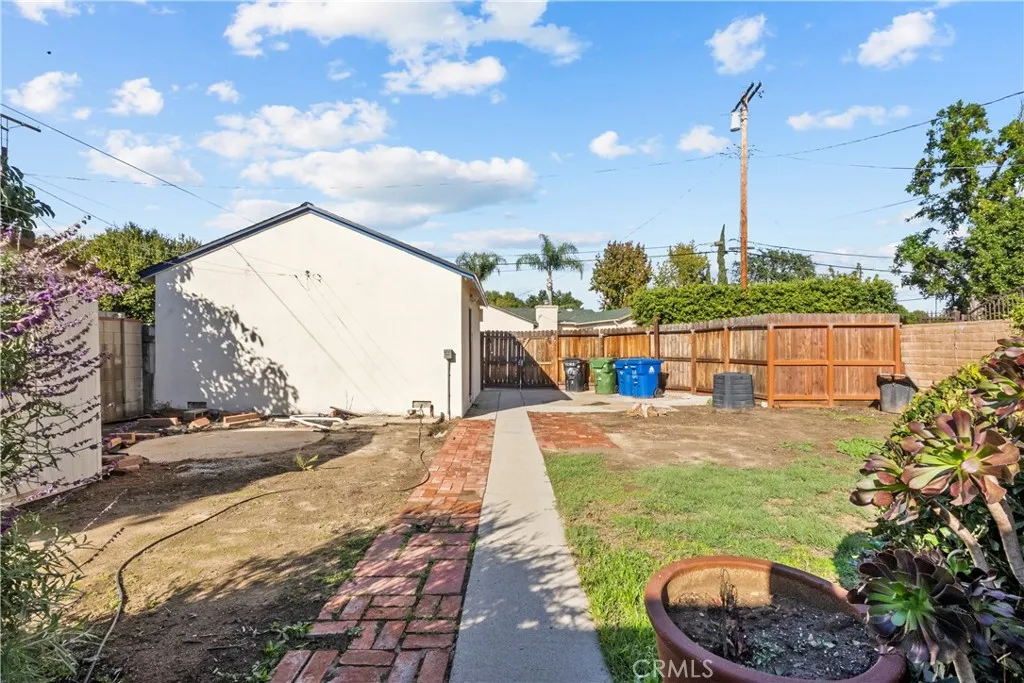 Additional image 38 of 16731 Victory Boulevard, Van Nuys, CA 91406