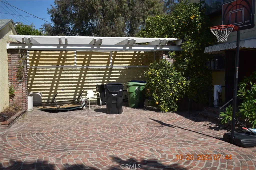 Additional image 12 of 1009 S Rimpau Blvd, Los Angeles, CA 90019