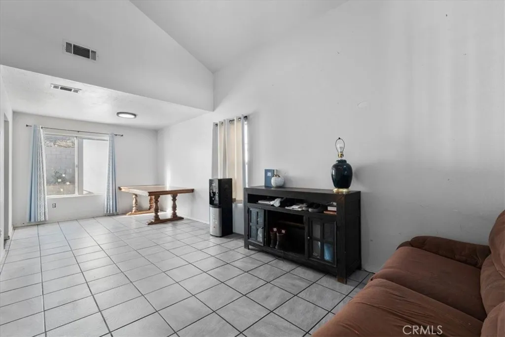 Additional image 13 of 829 Award Dr, Colton, CA 92324