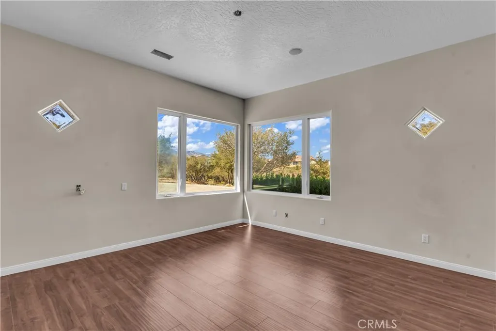 Additional image 48 of 10234 Clover Drive, Oak Hills, CA 92344