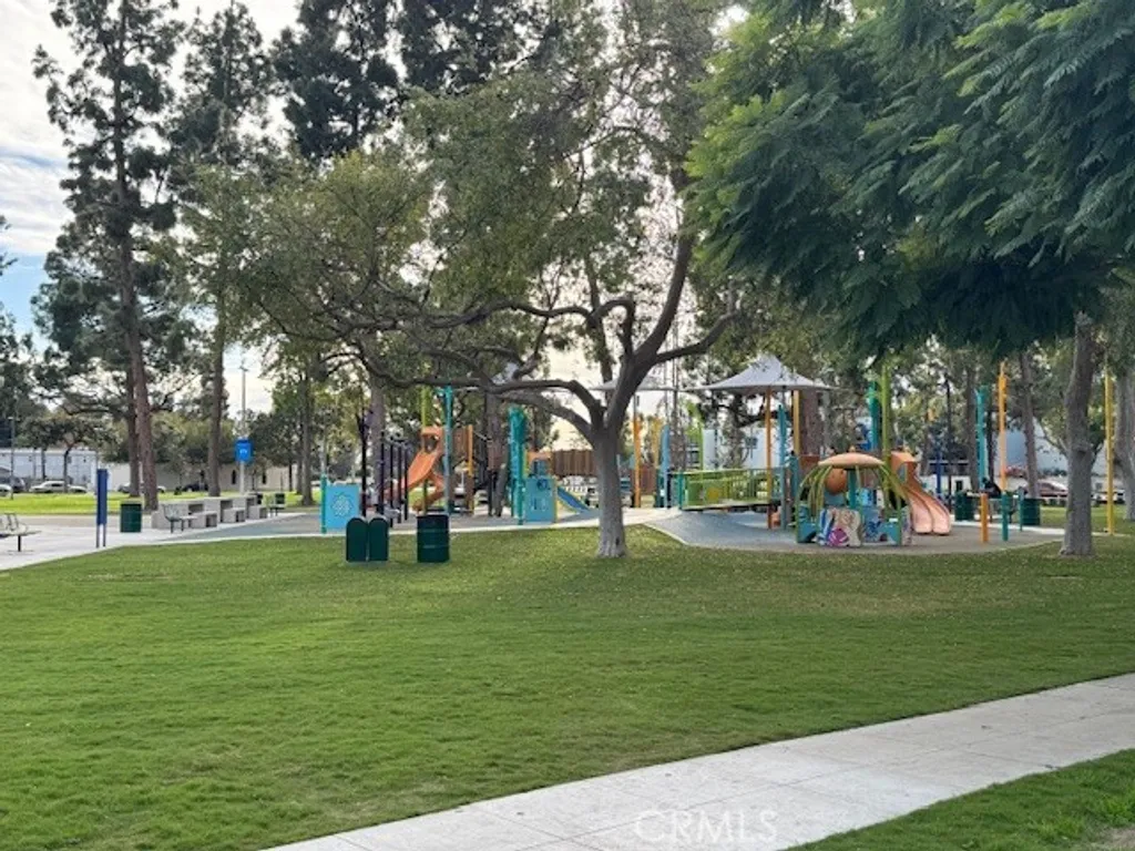 Additional image 23 of 2941 Baltic Ave, Long Beach, CA 90810