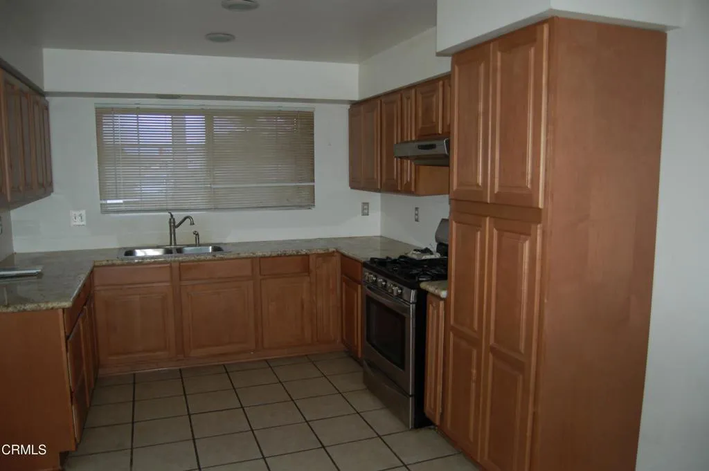 Additional image 3 of 1920 Oneida Place, Oxnard, CA 93030