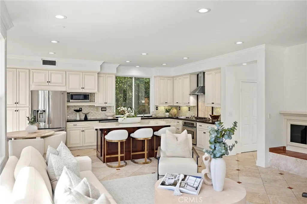 Additional image 15 of 18 Bel Spring, Irvine, CA 92602