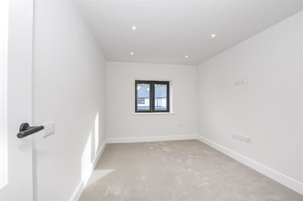 Additional image 26 of The Squirrels, Bricket Wood, St. Albans