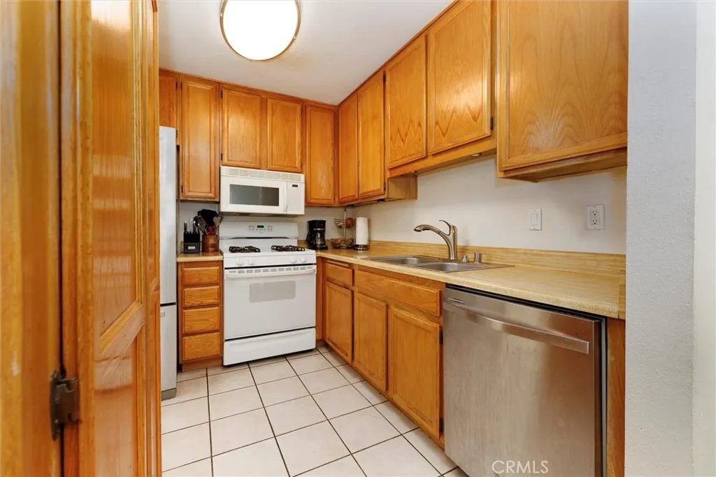 Additional image 13 of 27130 Hidaway Ave Unit 2, Canyon Country, CA 91351