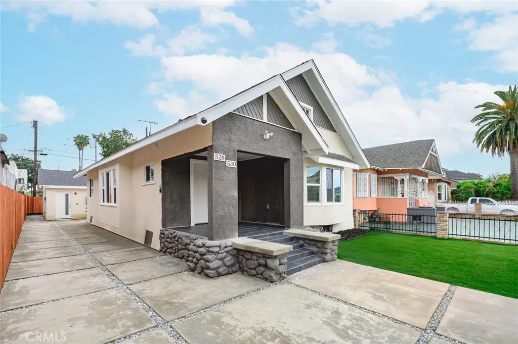 Additional image 2 of 530 W 43rd St, Los Angeles, CA 90037