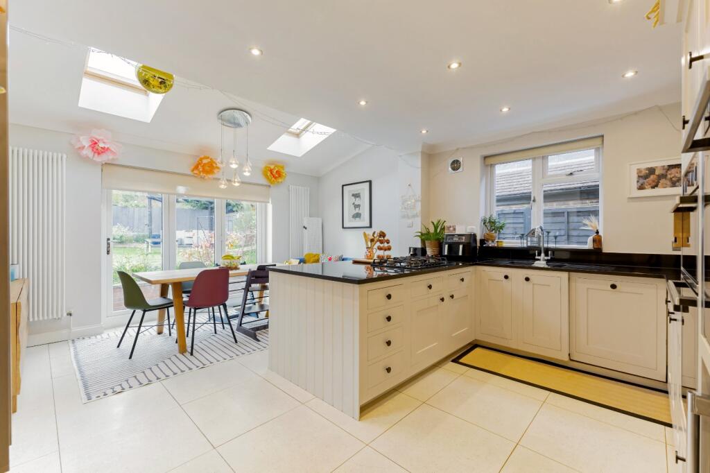 Additional image 4 of Park Rise, Harpenden, Hertfordshire