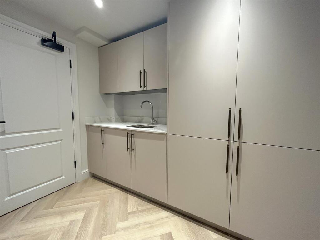 Additional image 35 of The Squirrels, Bricket Wood, St. Albans