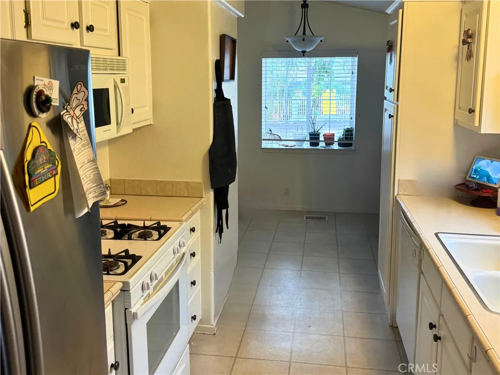 Additional image 4 of 32901 Crescent Avenue, Lake Elsinore, CA 92530